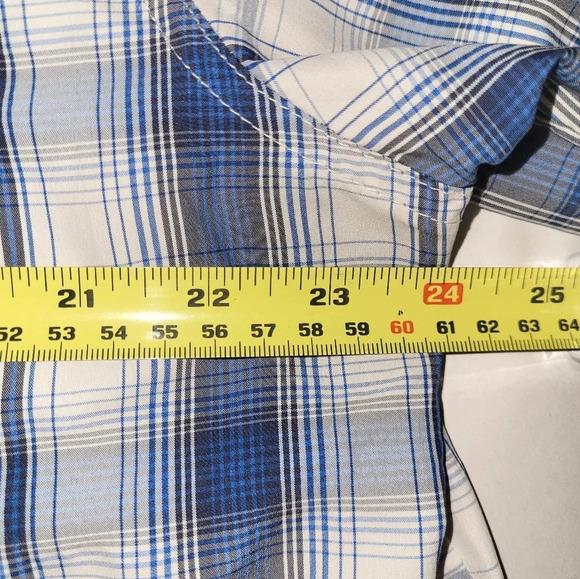 Eddie Bauer Travex Short Sleeve Button Up Shirt Size Large Blue White Plaid - Picture 6 of 7